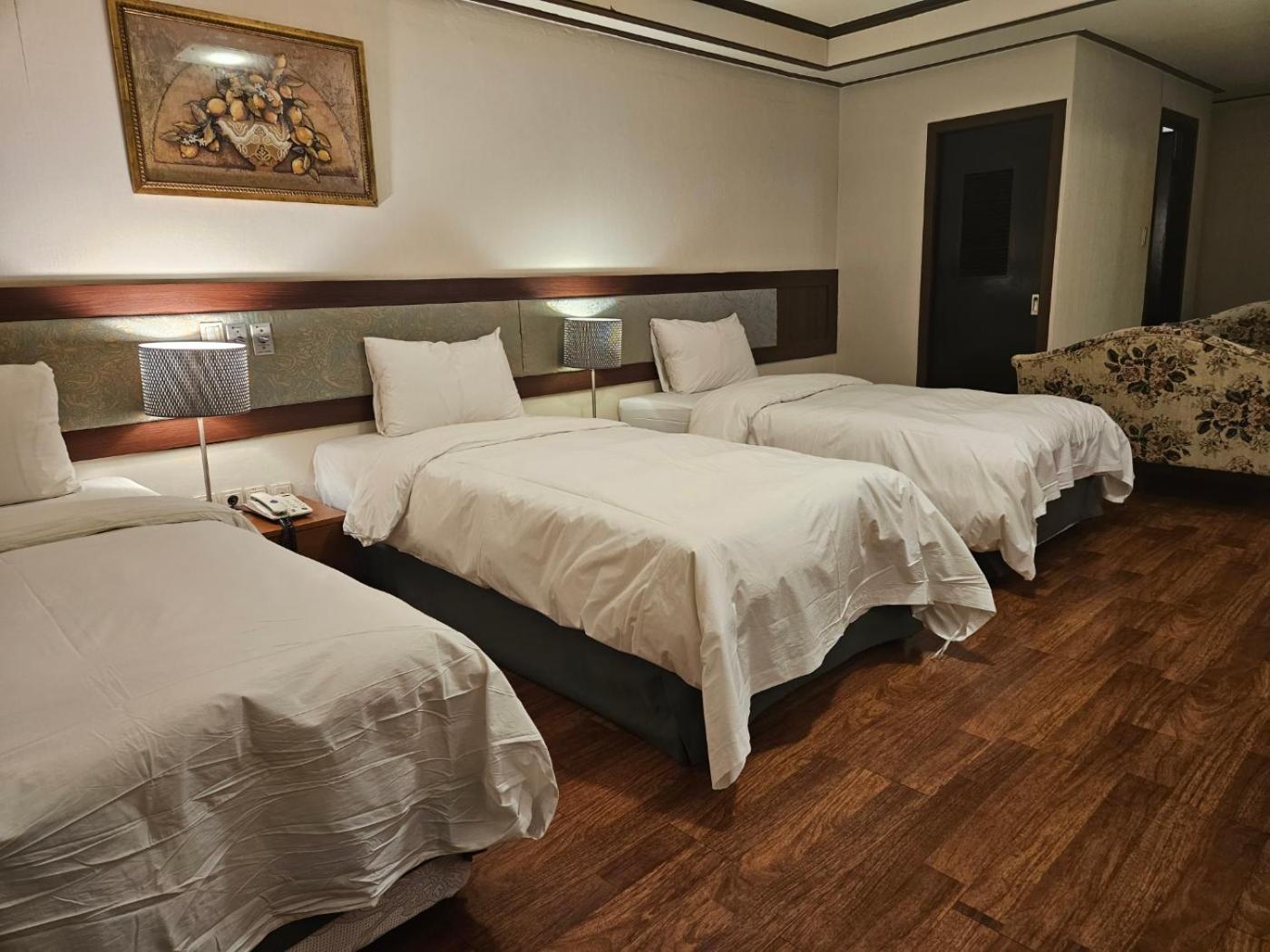 Insadong Crown Hotel Seoul Exterior photo