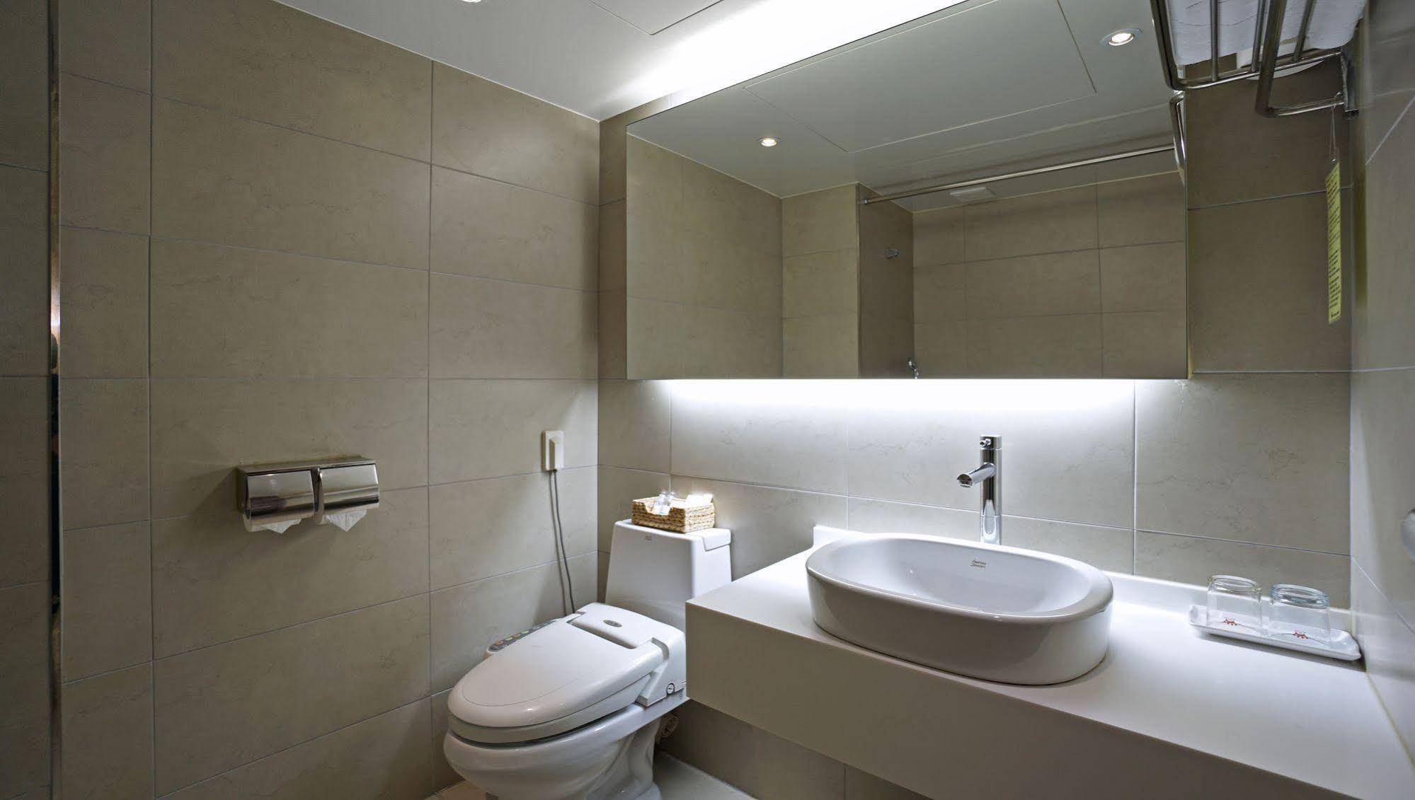 Insadong Crown Hotel Seoul Exterior photo