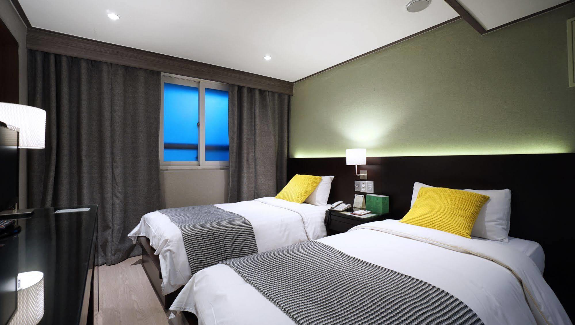 Insadong Crown Hotel Seoul Exterior photo