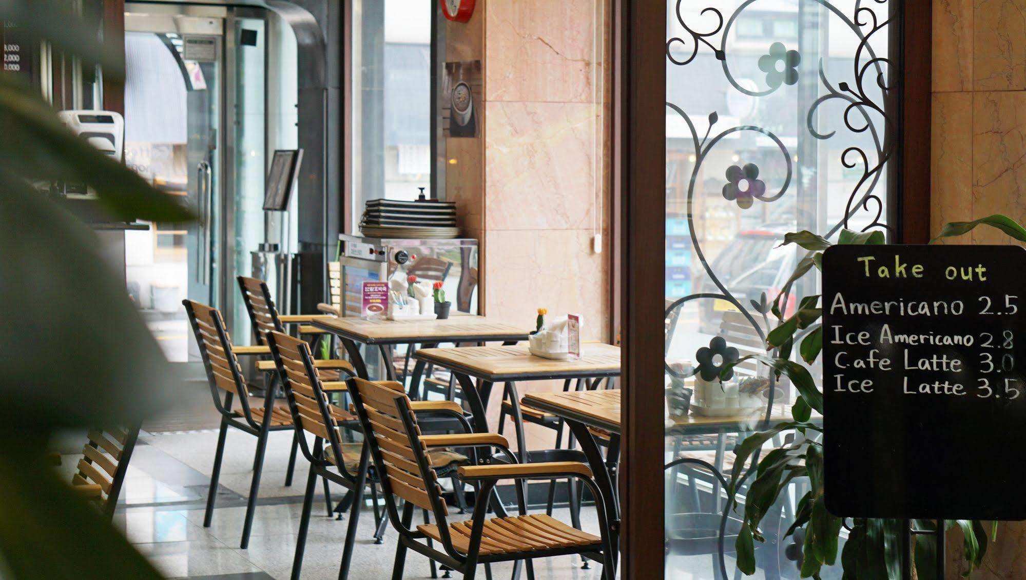Insadong Crown Hotel Seoul Exterior photo